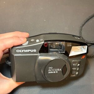 Olympus Accura Zoom XB 70 Compact Camera in Black
